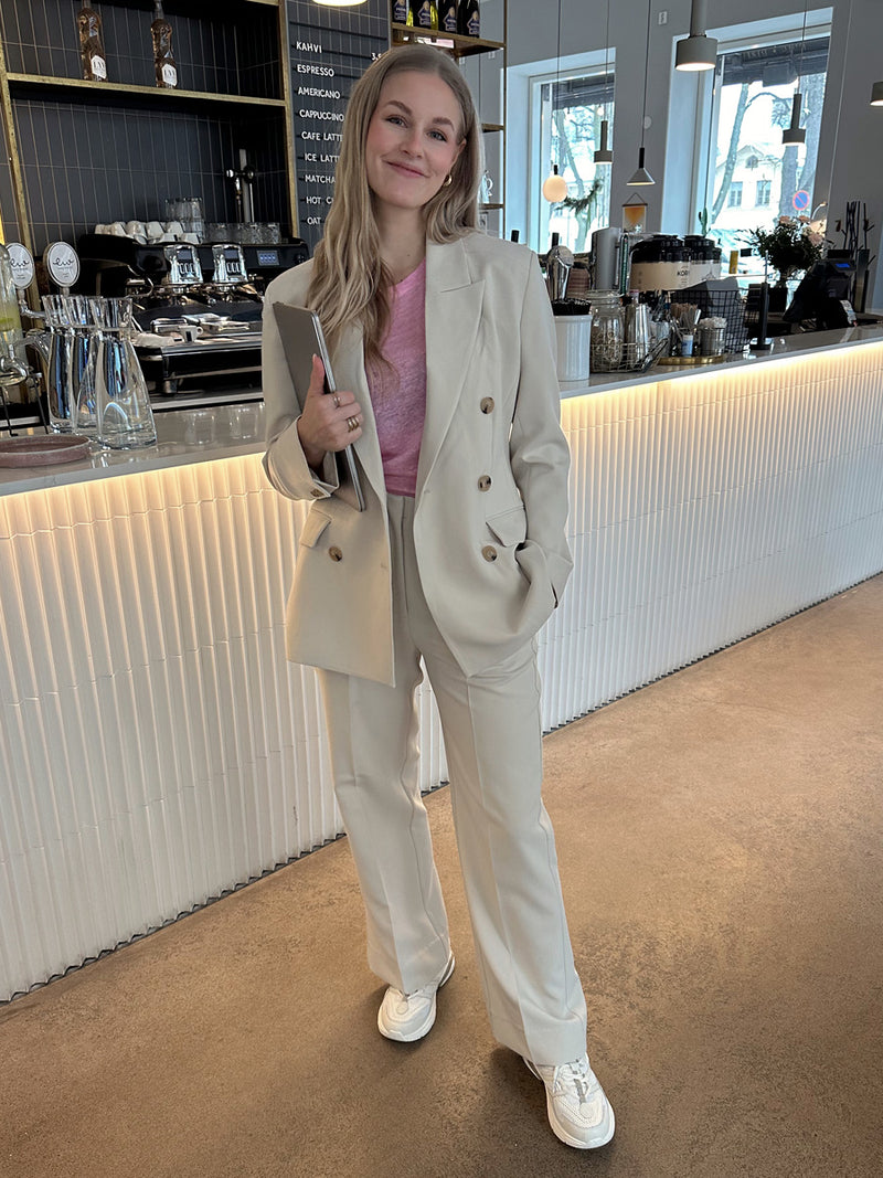 EVIE fitted blazer