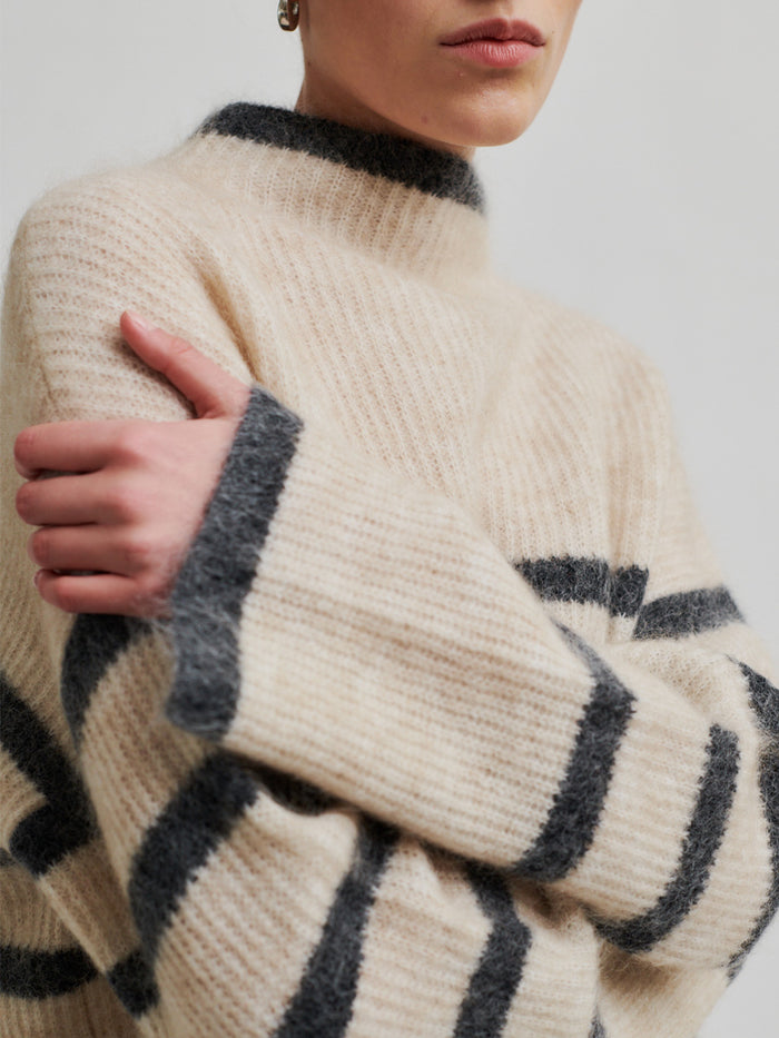 OVALIS knit t-neck